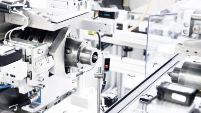 We offer innovative manufacturing processes and technologies for the production of high-quality products. From new developments and initial sampling to series production, we offer processes for all industries. Whether simple small series or fully networked large series production - our manufacturing processes are tailored to your needs.
